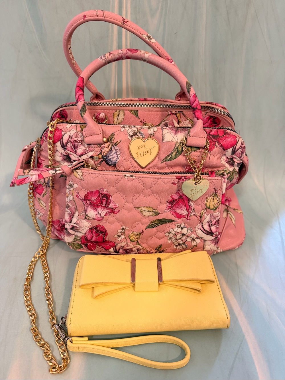 Betsey Johnson Pink Floral crossbody purse 💝 yellow Betsey wallet EXCELLENT